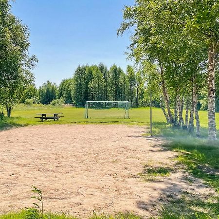 Cozy Home In Oerebro With Wifi Exterior photo
