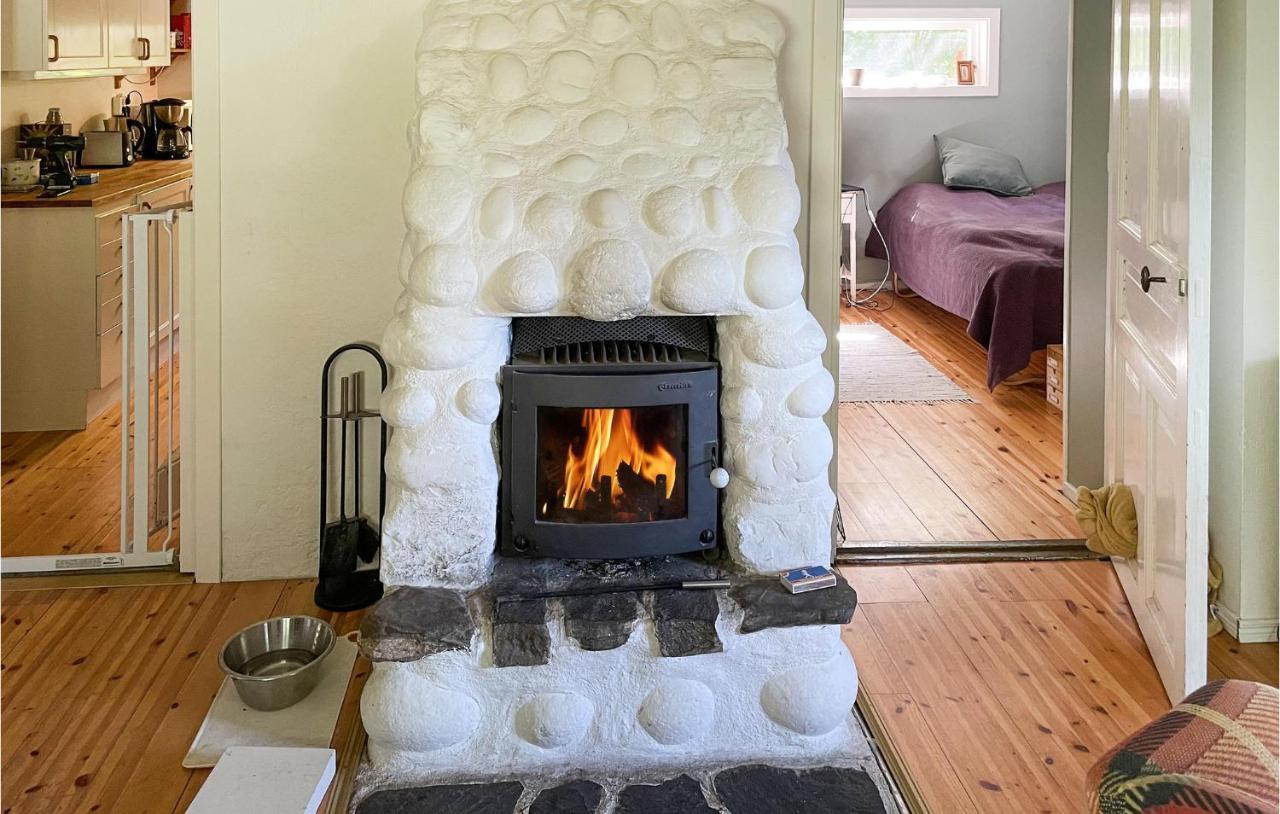 Cozy Home In Oerebro With Wifi Exterior photo