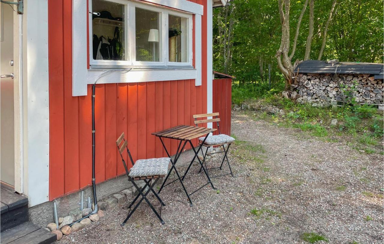 Cozy Home In Oerebro With Wifi Exterior photo